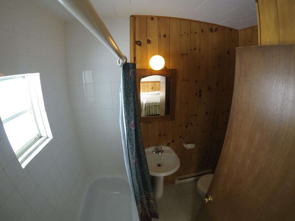 Motel Le Fleuron Saint-Donat-de-Montcalm Bilik gambar